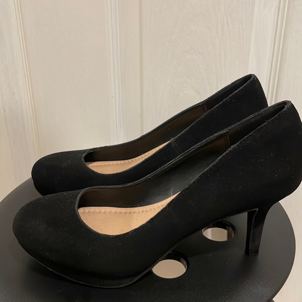 Black Pumps Size 7